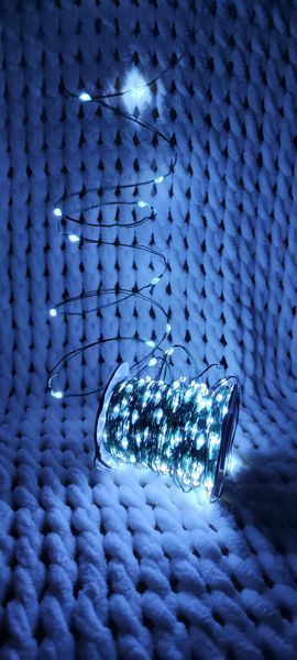 Світлодіодна новорічна святкова гірлянда роса 50м 500LED водостійка (IP44) холодне біле світло, зелена основа