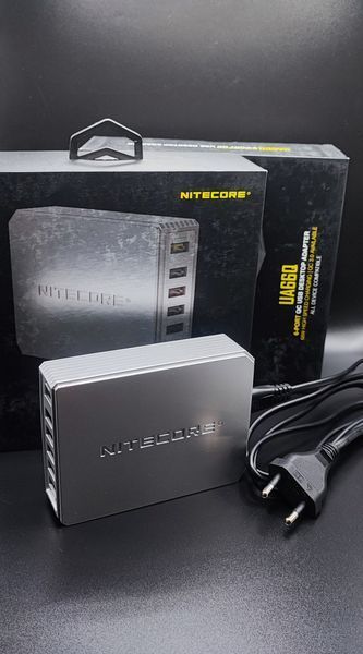 Nitecore UA66Q Шестиканальний USB зарядний пристрій USB хаб